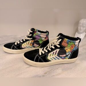 Cariuma Toz Collector’s Edition high tops. Only worn a few times.